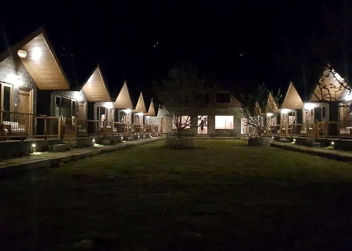 Winterfell The Stay, Unique River Front