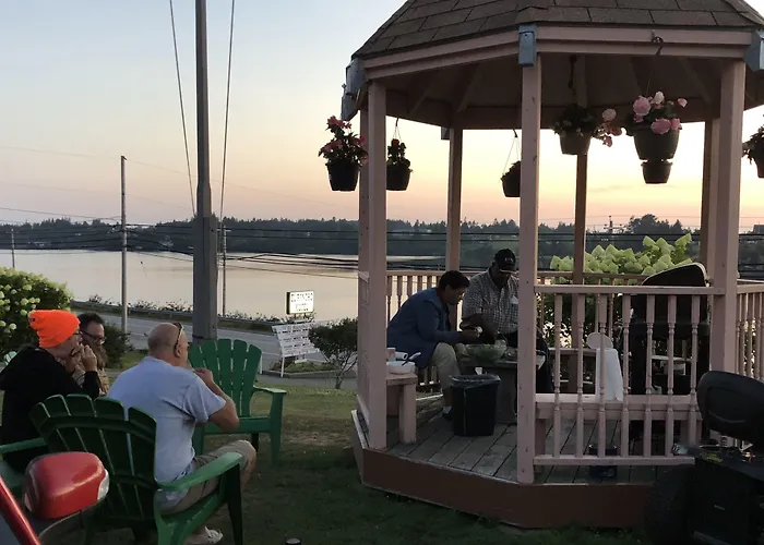 Novastar On The Lake