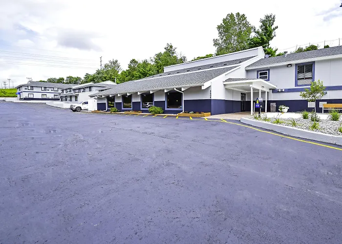 Days Inn & Suites By Wyndham Wisconsin Dells
