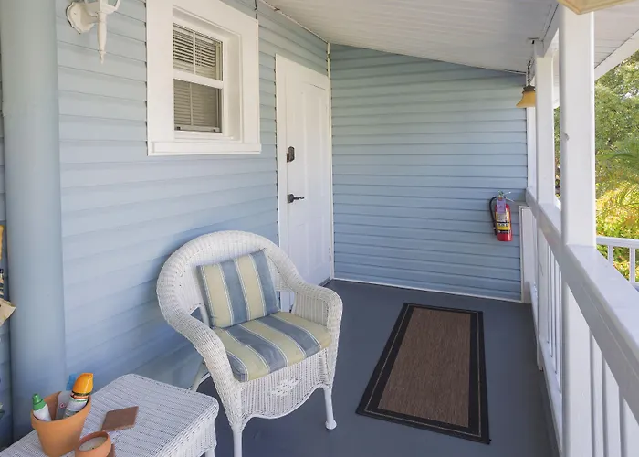 Meranova Guest Inn