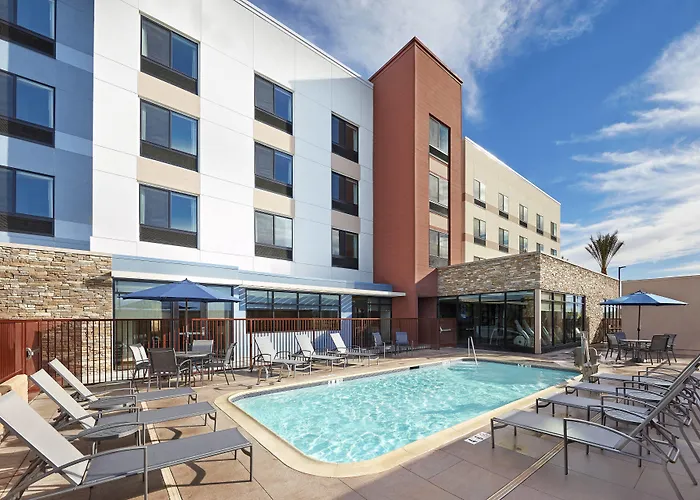 Fairfield By Marriott Inn & Suites Coachella Valley