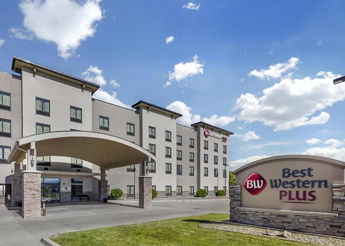 Best Western Plus Williston & Suites
