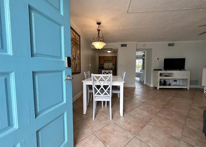 Alamanda Villas On