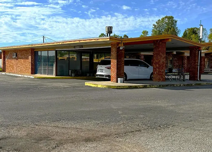 Oyo Hickory House Inn