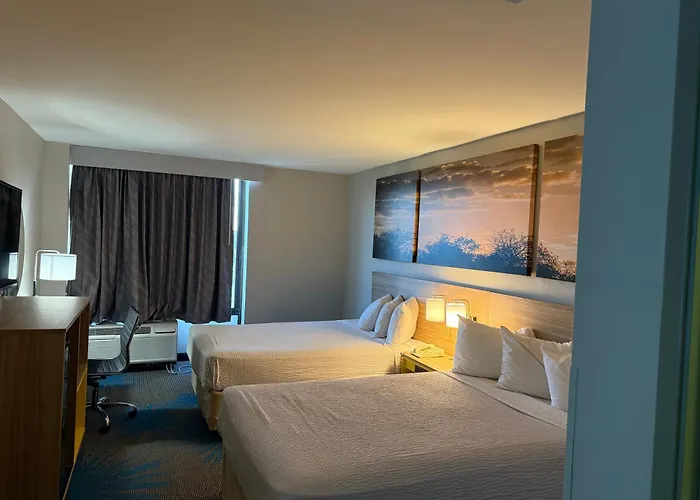 Days Inn By Wyndham East