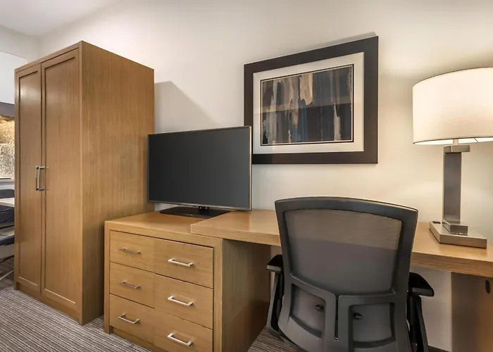 Executive Residency By Best Western City View North