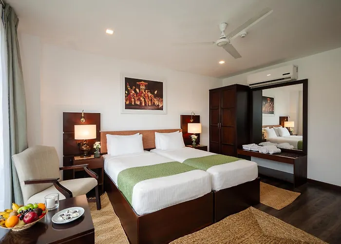 Fox By Fox Resorts - Luxury In The Mist