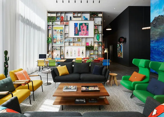 citizenM Los Angeles Downtown