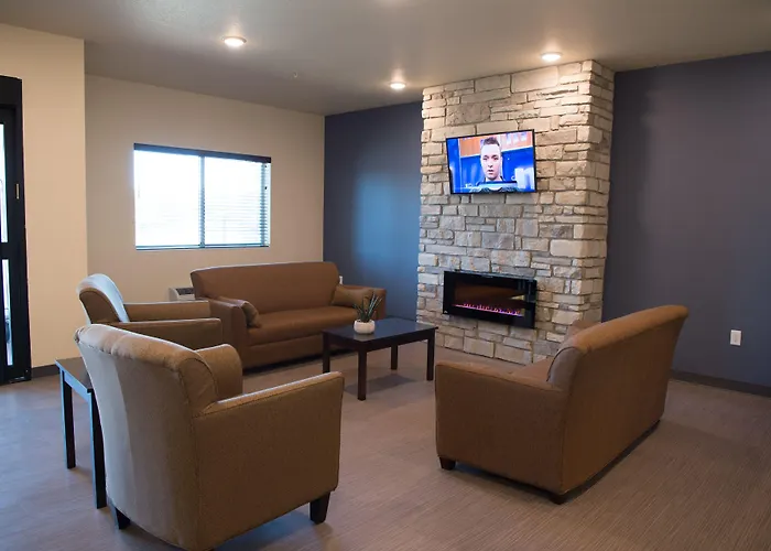 Cobblestone Inn & Suites - Forest City