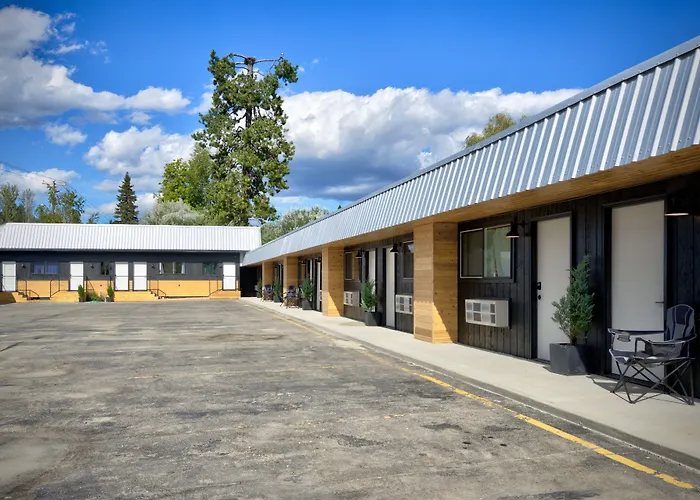 Outdoors Inn