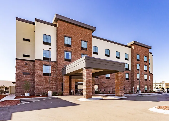 Cobblestone & Suites