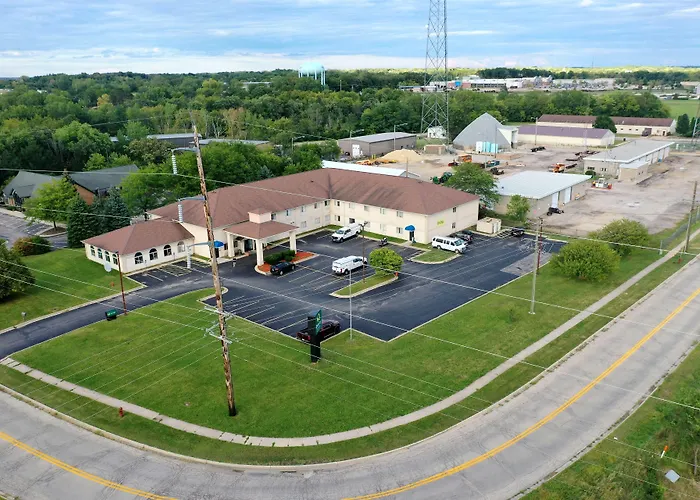 Quality Inn & Suites Near Lake Geneva
