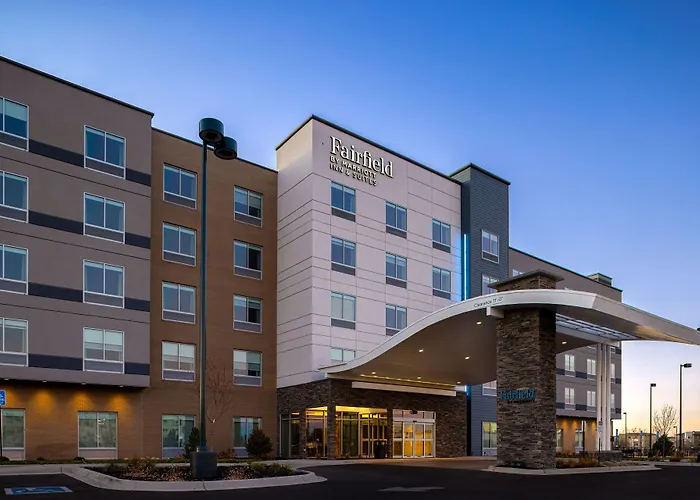 Fairfield By Marriott Inn & Suites Airport At Gateway Park