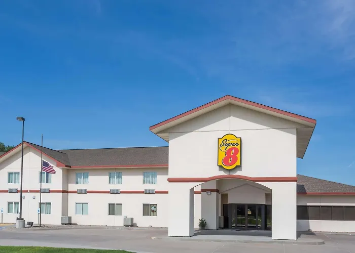 Super 8 By Wyndham Alma