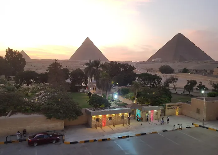 Sahara Pyramids Inn