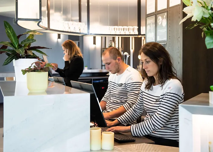 Hotel Campanile Smart Lyon Est - Eurexpo Bron Aviation à Saint-Priest 