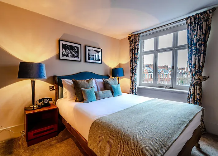 Aragon House Hotel London