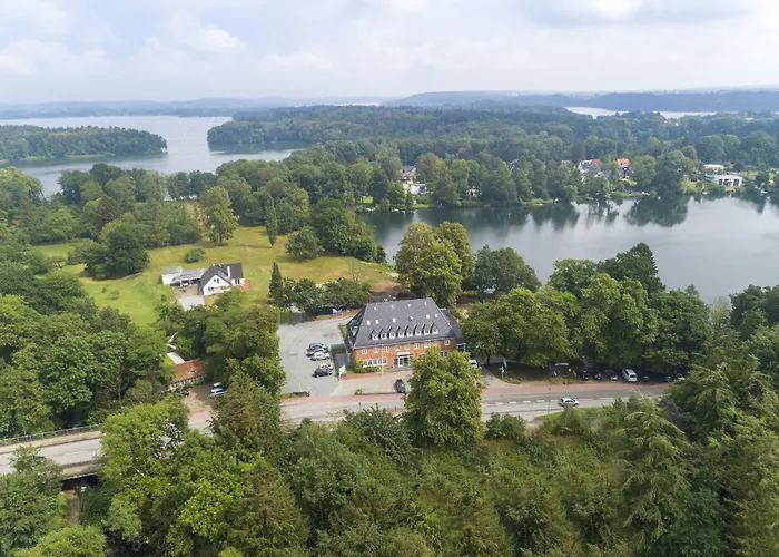 Lake House