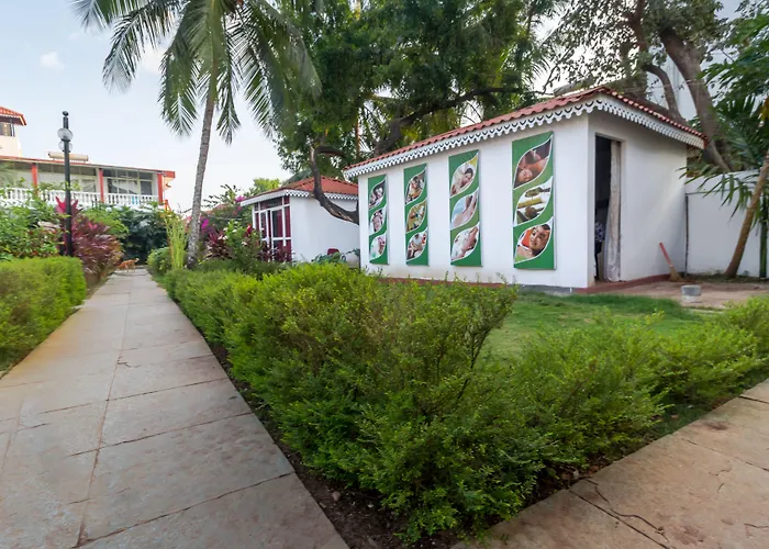 La Vaiencia Beach Resort, Morjim