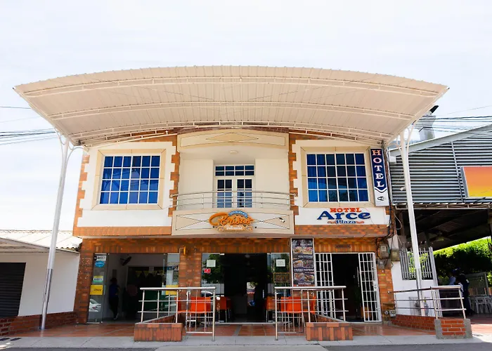 Hotel Arce Plaza