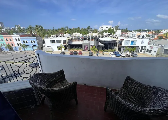 Zona Dorada Suites