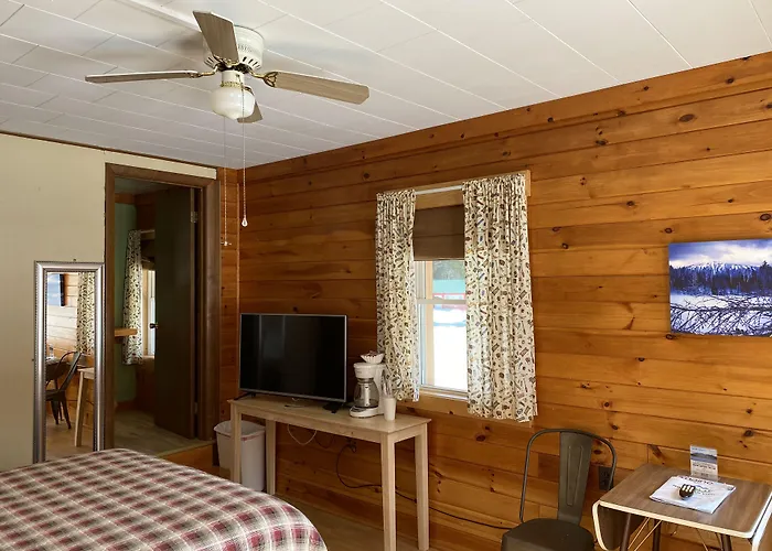 Mountain View Motel & Campground