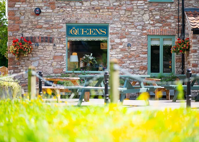 The Queens Chew Magna