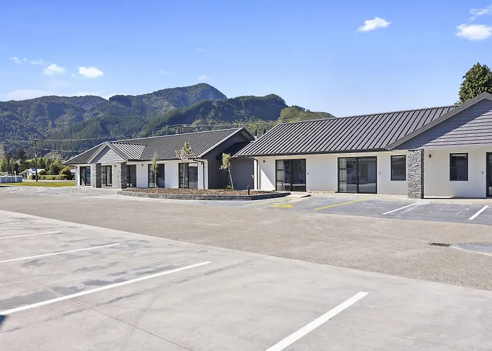 Grand Suites Murchison