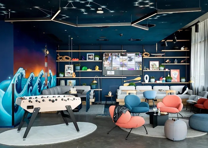 Moxy Plymouth Hotel