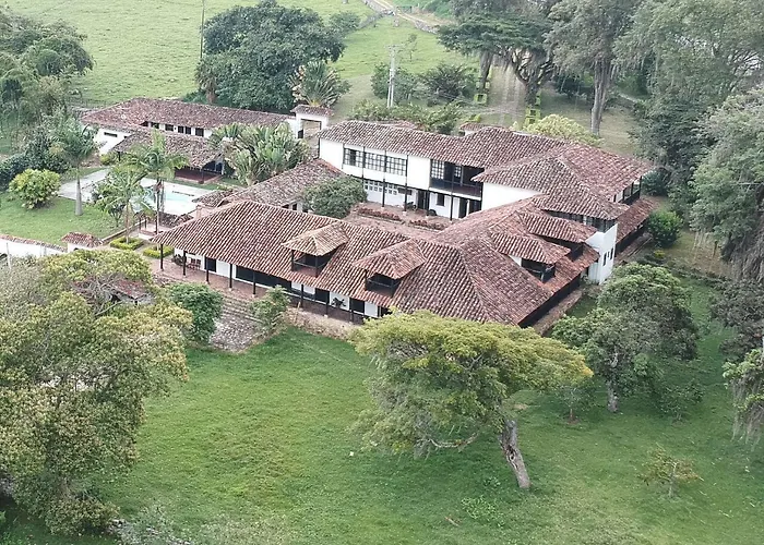 Espectacular Hacienda Colonial! - El Novillero