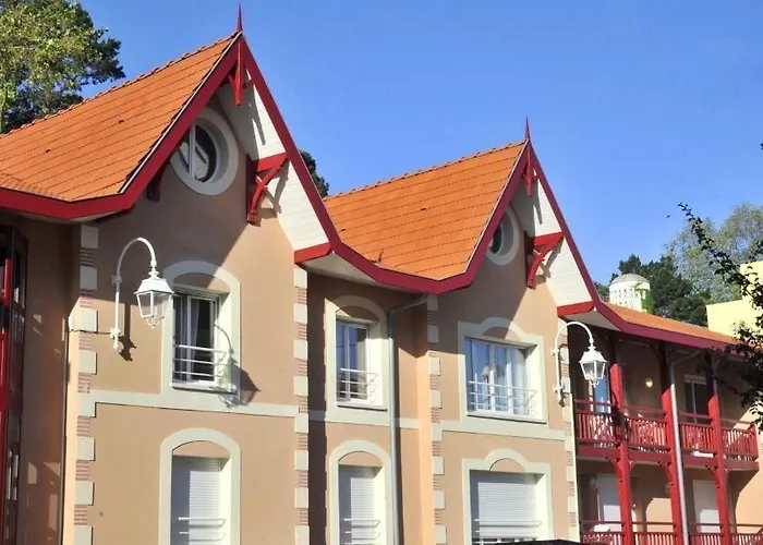 Lagrange Vacances Estivel - Résidence Jardin Mauresque
