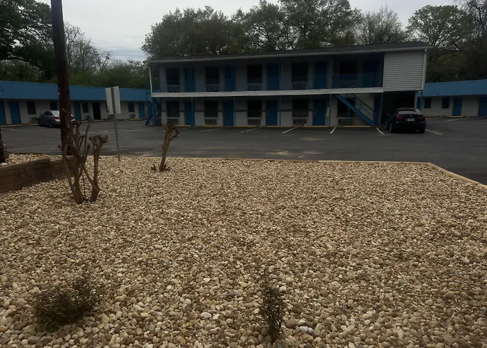 Green Garden Inn