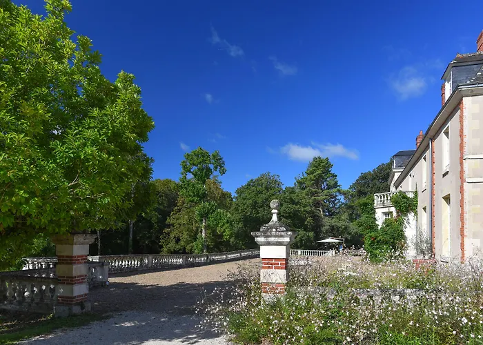 Château de la Huberdière Nazelles-Négron