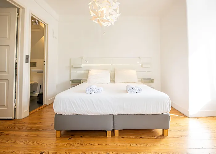 VAGO Alcântara Suites