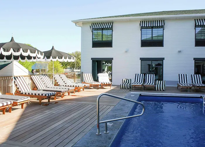 The Inn Hotel Lake Okoboji, An Ascend Collection Hotel