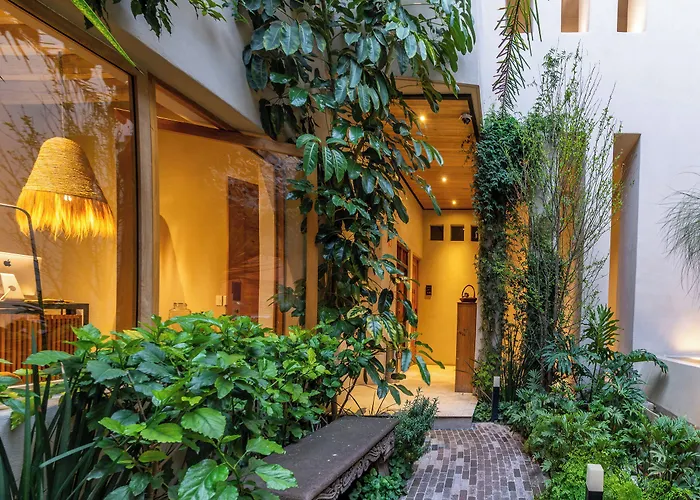 Casa Quebrada Boutique
