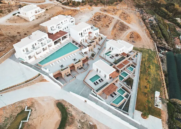 Kouros Blanc Resort & Suites