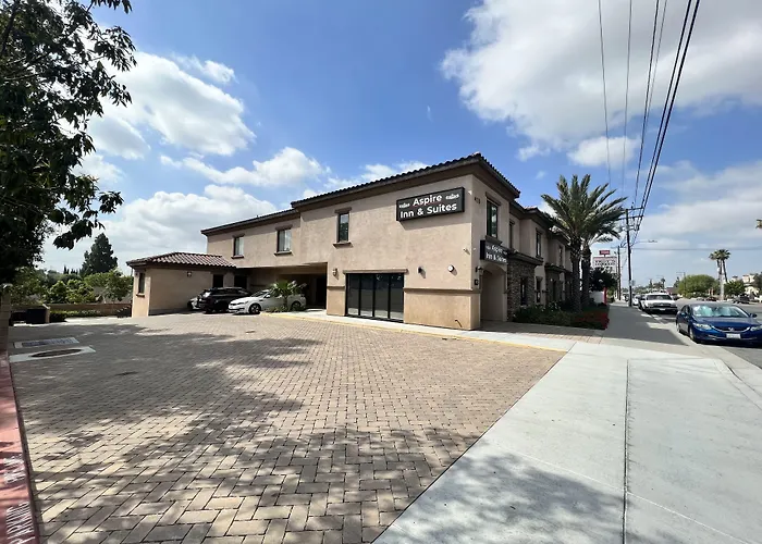 Aspire Inn & Suites Orange