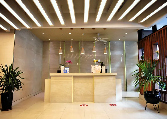 Aura One Hotel