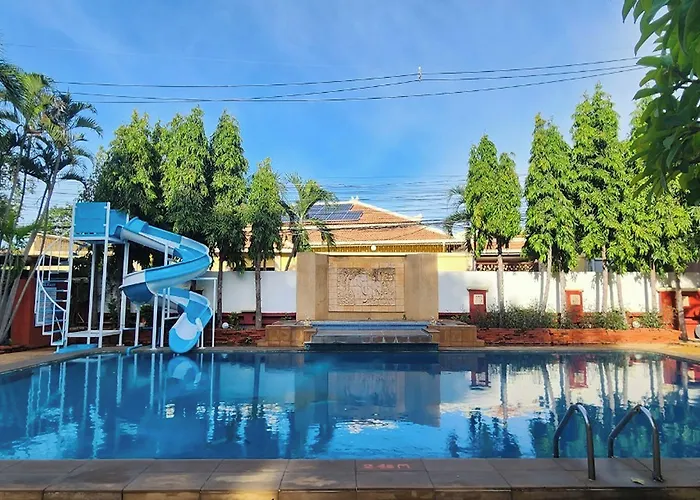 Safari Riviera Resort Pattaya