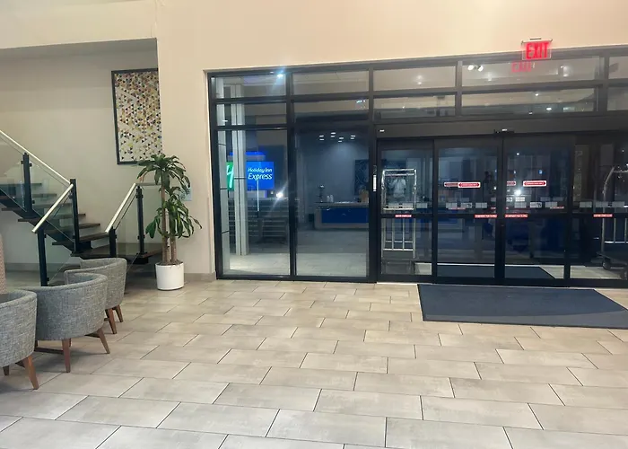 Holiday Inn Express Long Island City E - By Ihg