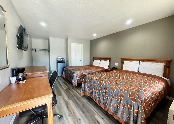 Villa Court Inn