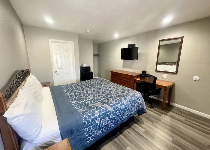 Villa Court Inn