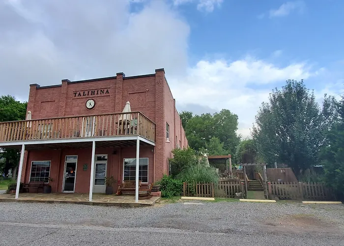 Hootie Creek Guest House
