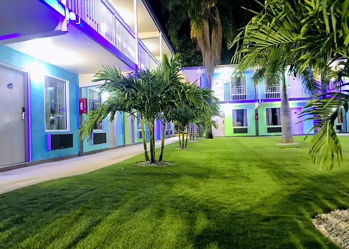 Tropical Inn & Suites, Downtown Clearwater
