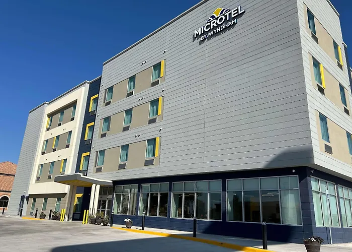 Microtel Inn & Suites By Wyndham West