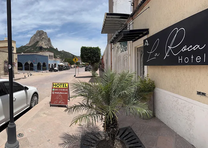 Hotel La Roca Bernal
