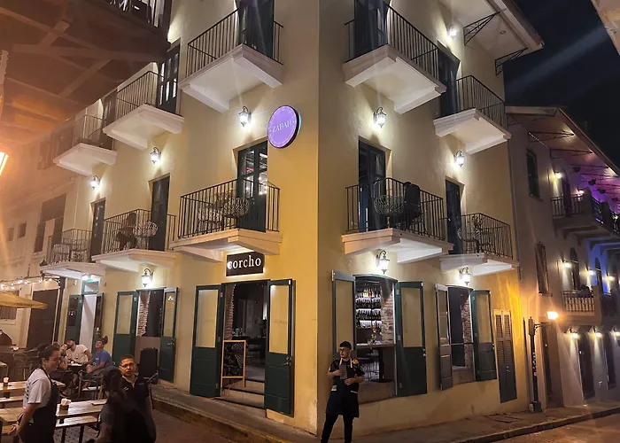 Corcho Rooms