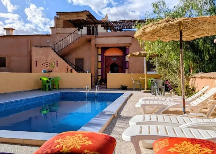Auberge Restaurant Tissili " Oasis De Fint"