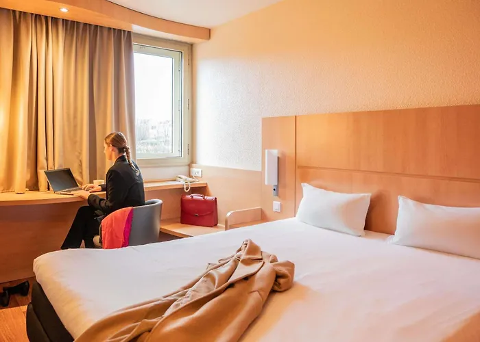 Hotel ibis Nantes Centre Gare Sud